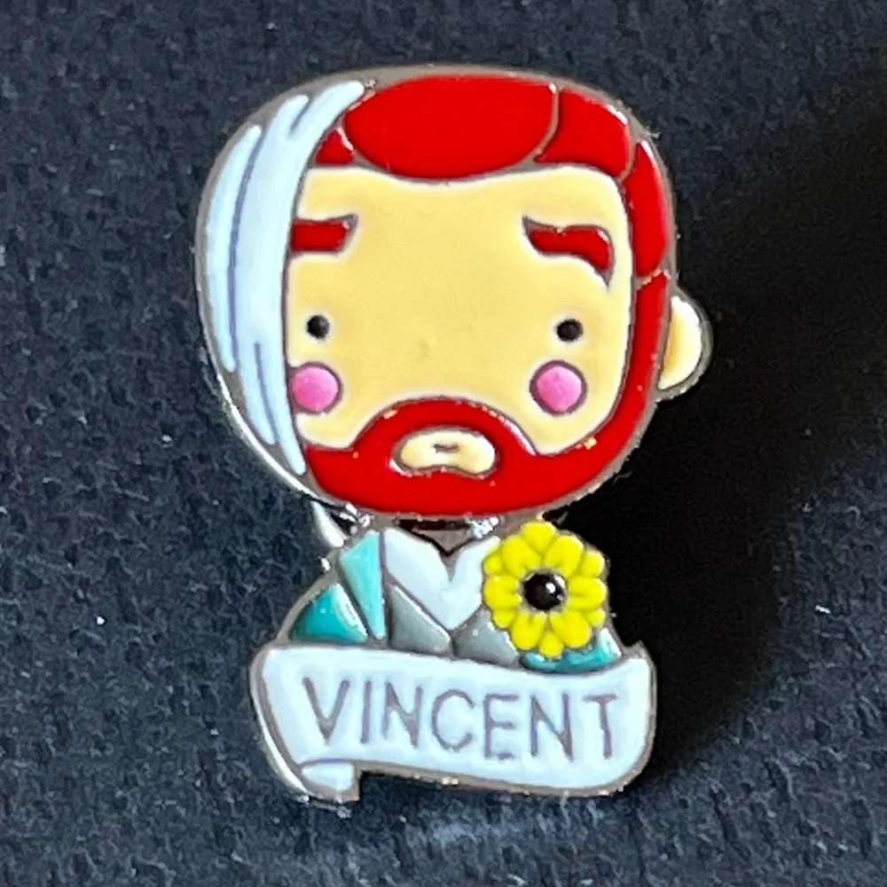 Vincent Enamel Pin - Picture 5 of 5